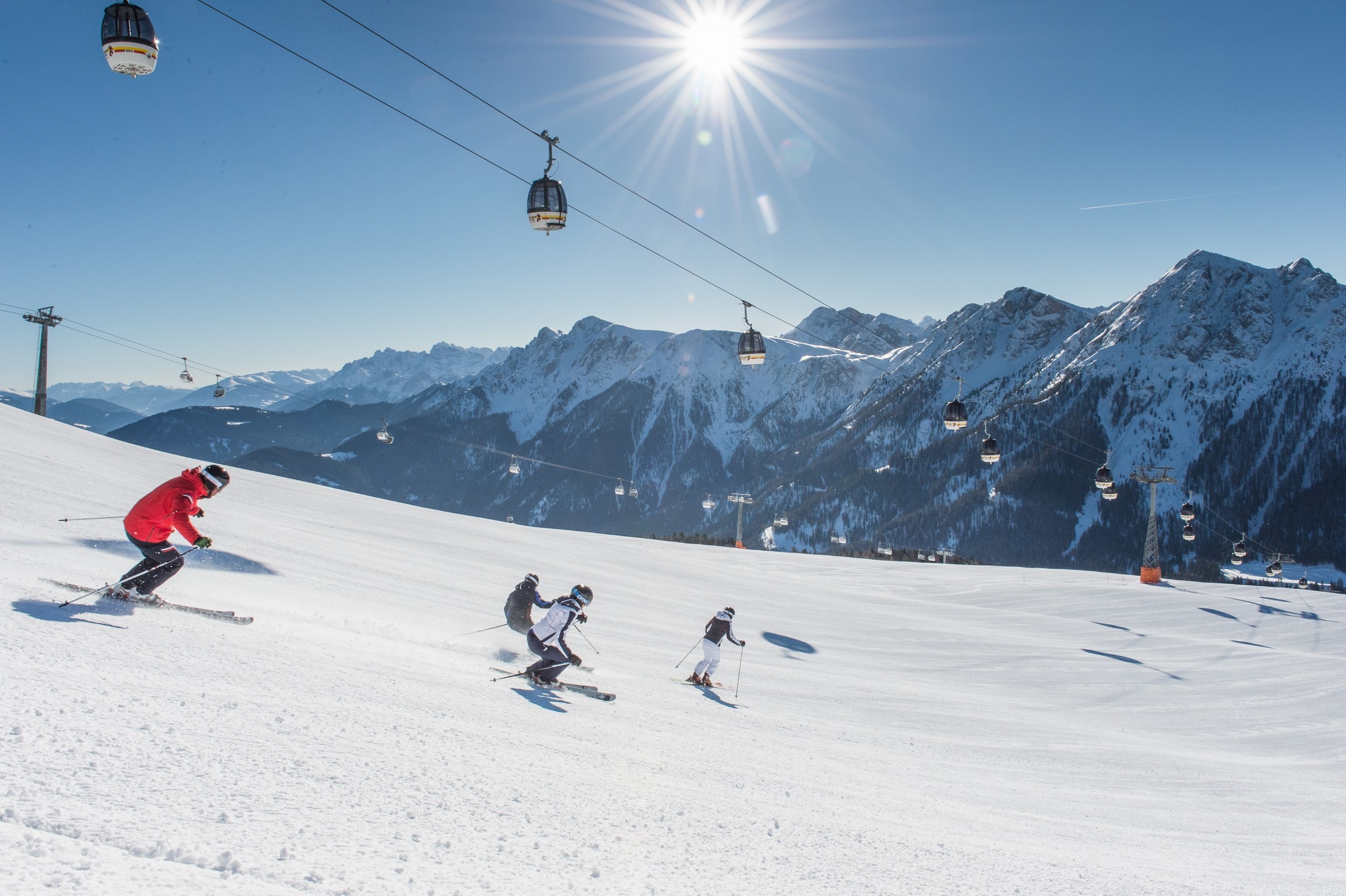 Skifahren Am Kronplatz. Skigebiet Nr. 1 In Südtirol